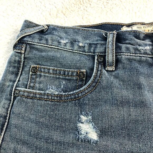 FREE PEOPLE DENIM SHORTS DISTRESSED LACE TRIM - Picture 2 of 9